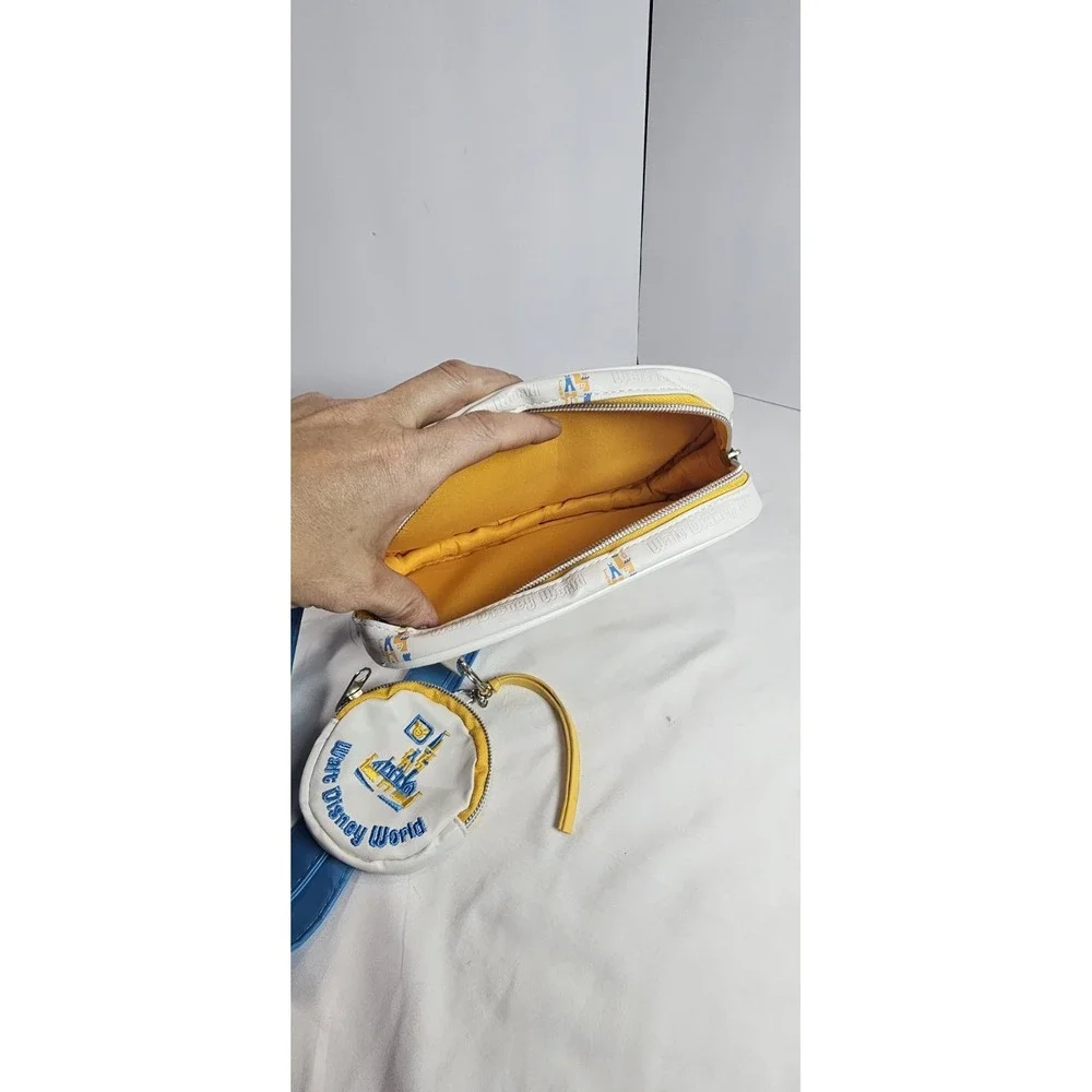 Disney Parks Vault‎ Collection 50th Anniversary Castle Belt Bag Fanny Pack NWOT - Picture 5 of 7